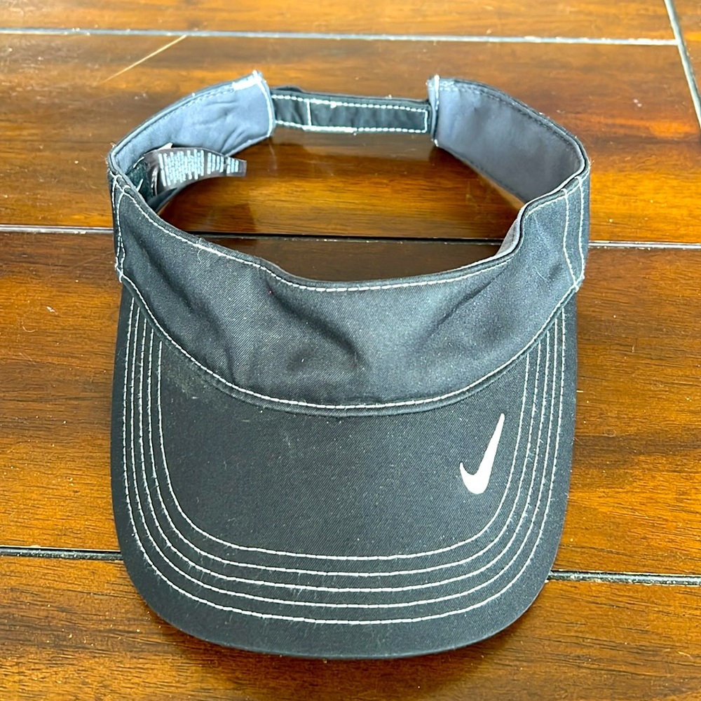 Nike Golf Visor Adjustable Cap Hat Preowned